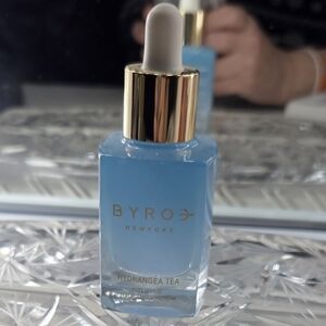 BYROE Hydrangea Tea Intensive Hydration Serum (NEW/Unused)